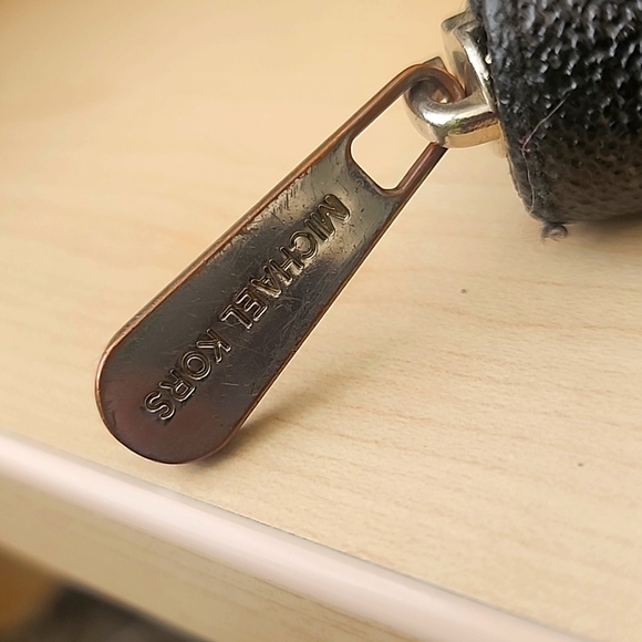 Michael Kors Women's Jet Set Travel Logo Continental Leather Zip Around Wallet - Picture 3 of 8